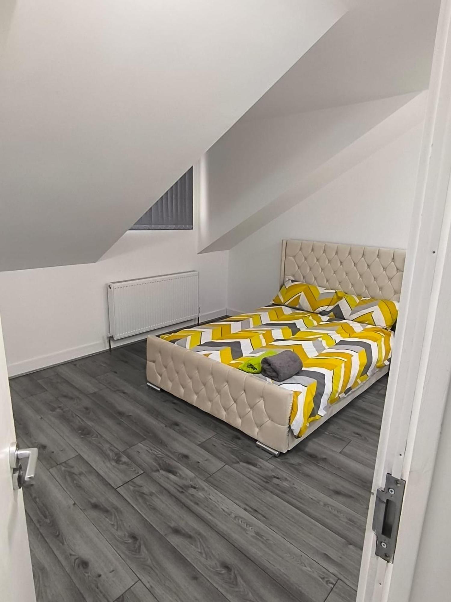 Spacious Full Home - Perfect For Families & Groups Oldbury  Bagian luar foto