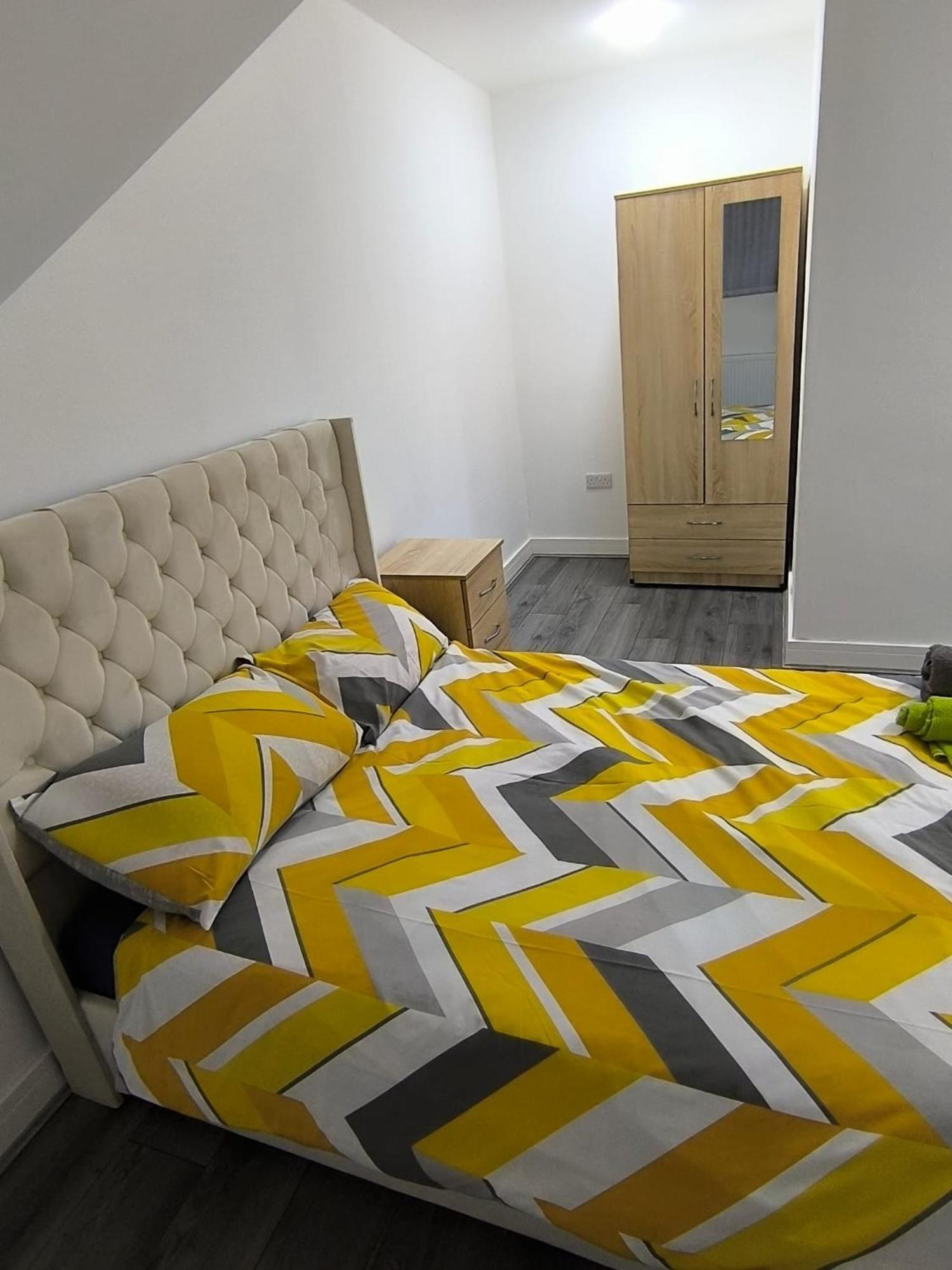 Spacious Full Home - Perfect For Families & Groups Oldbury  Bagian luar foto